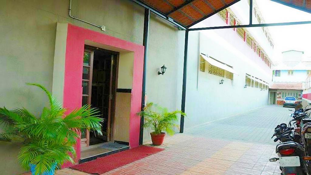 Hotel Palm Tree Vellore Extérieur photo